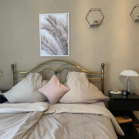 Zwei Und Luxus Mit Garten